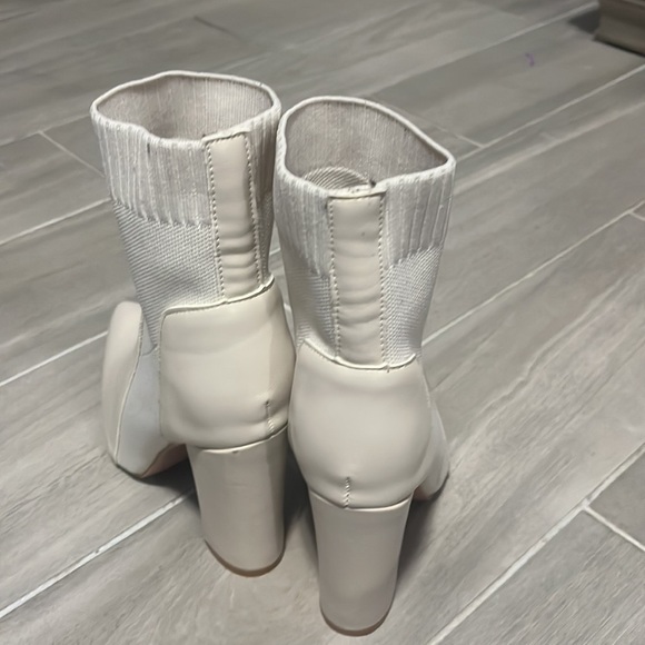 White bootie size 36 - Picture 2 of 4